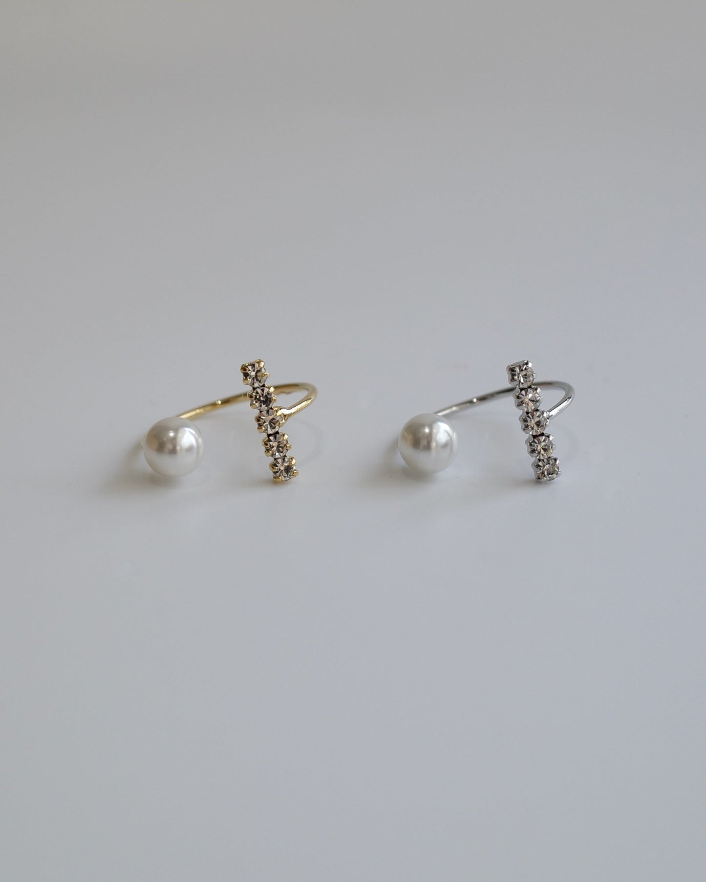 zir & pearl ring