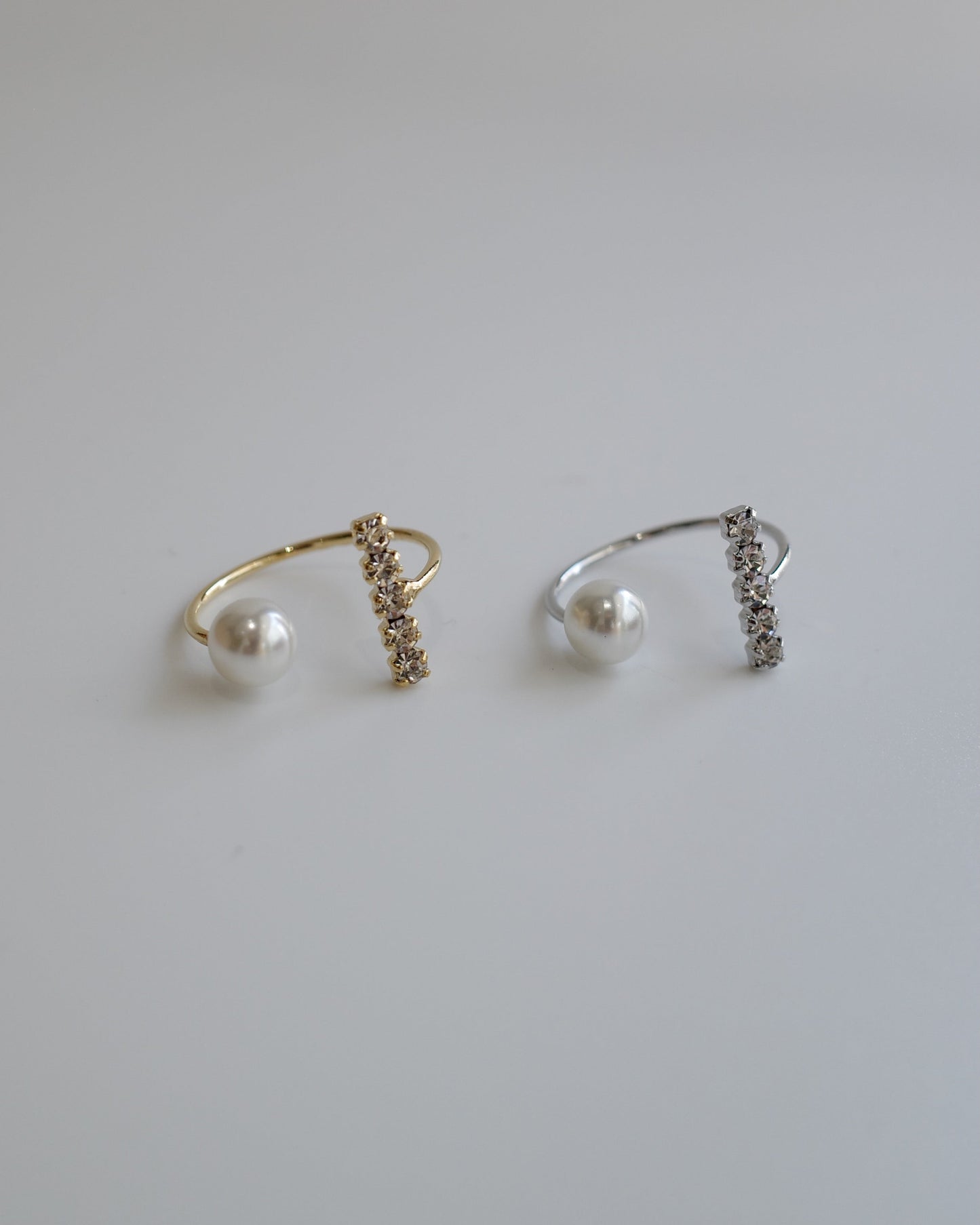 zir & pearl ring