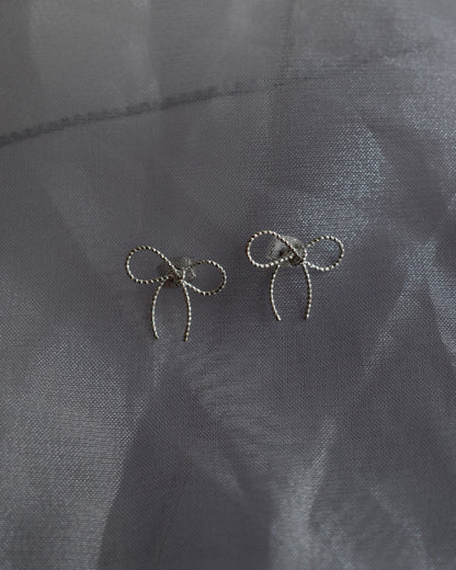 shiny ribbon pierce