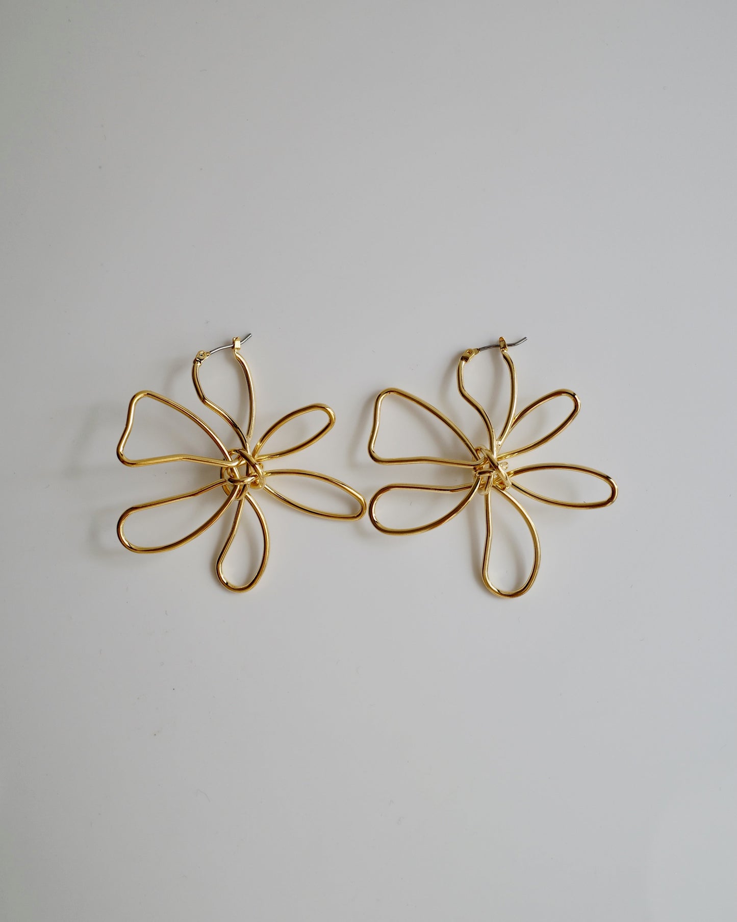 line flower piercce