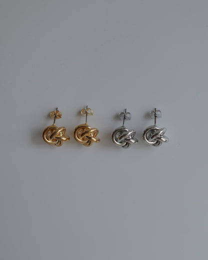 knot pierce