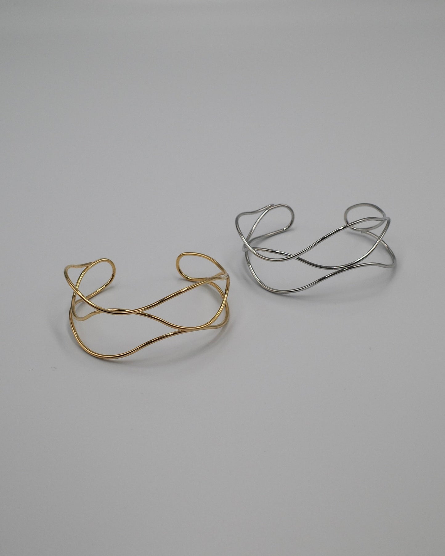tender wave bangle