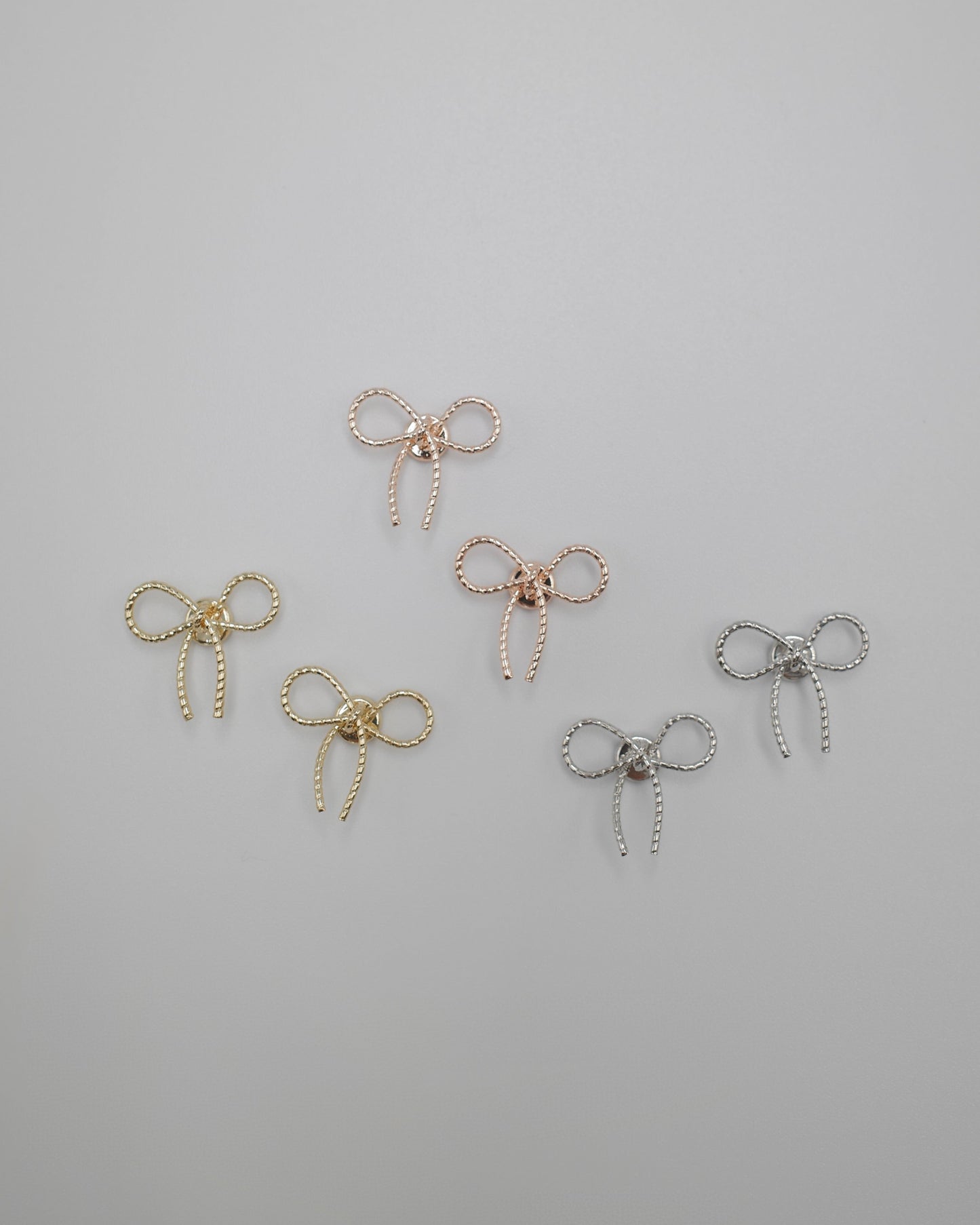 magnet ribbon earring