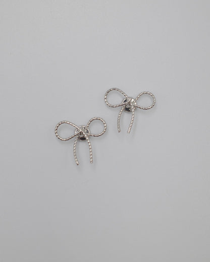 magnet ribbon earring