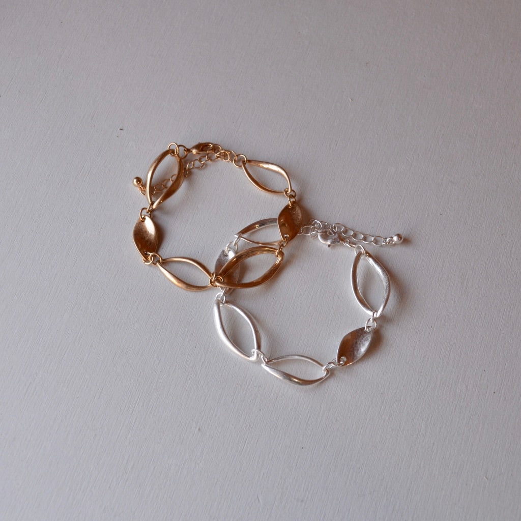 twist ellipse bracelet