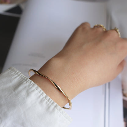 twist fit bangle