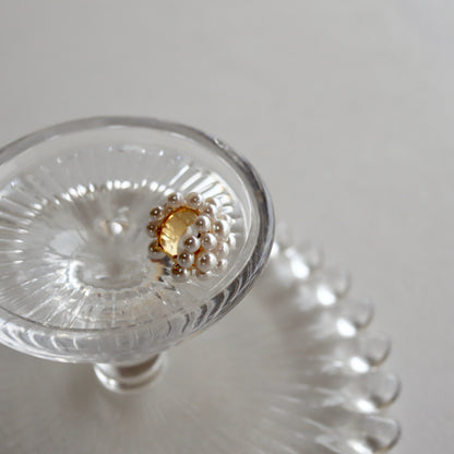 volumey pearl ear cuff