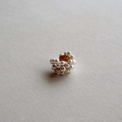volumey pearl ear cuff