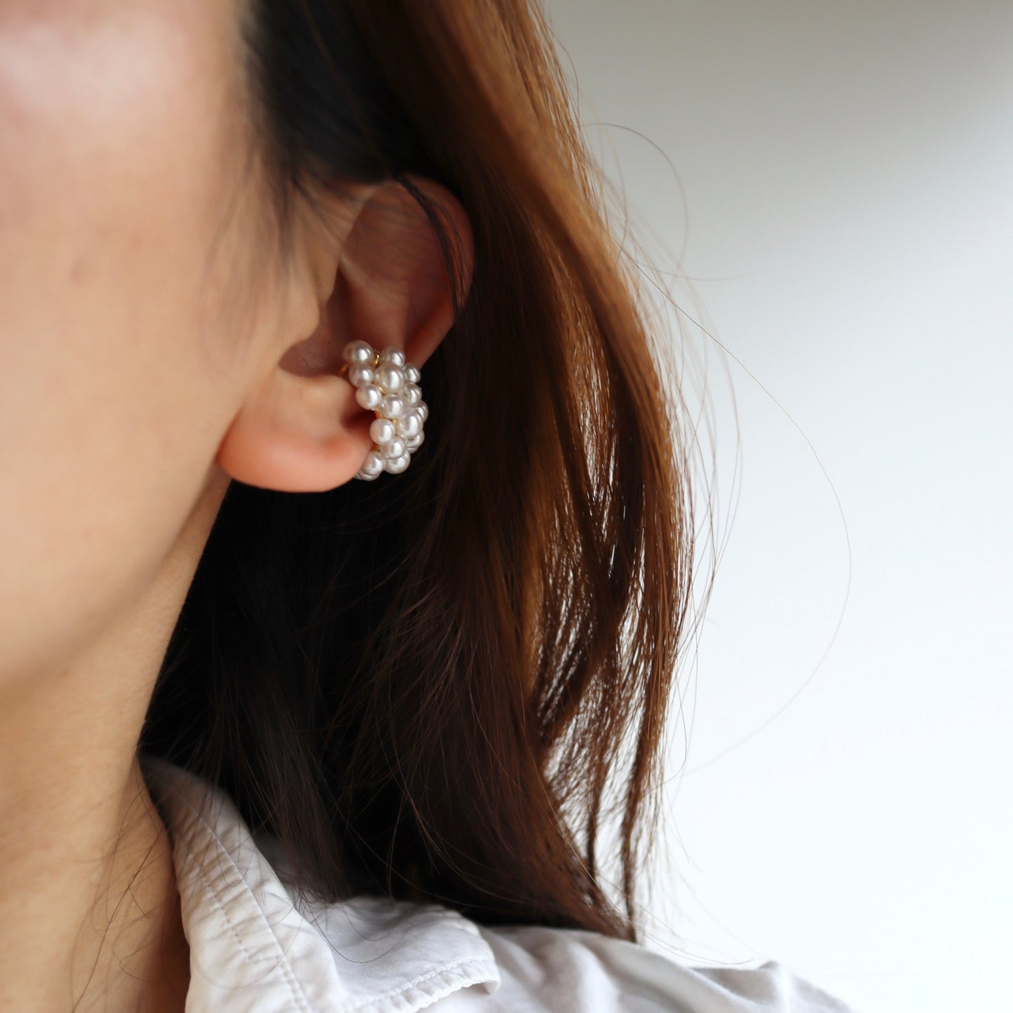 volumey pearl ear cuff