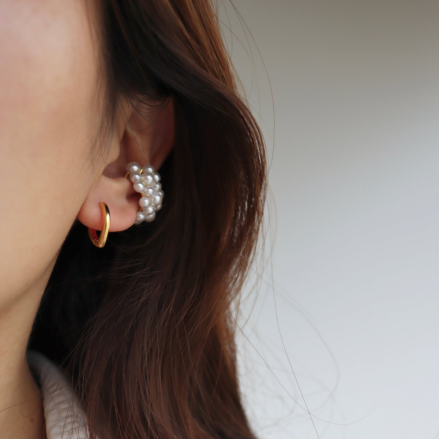 volumey pearl ear cuff