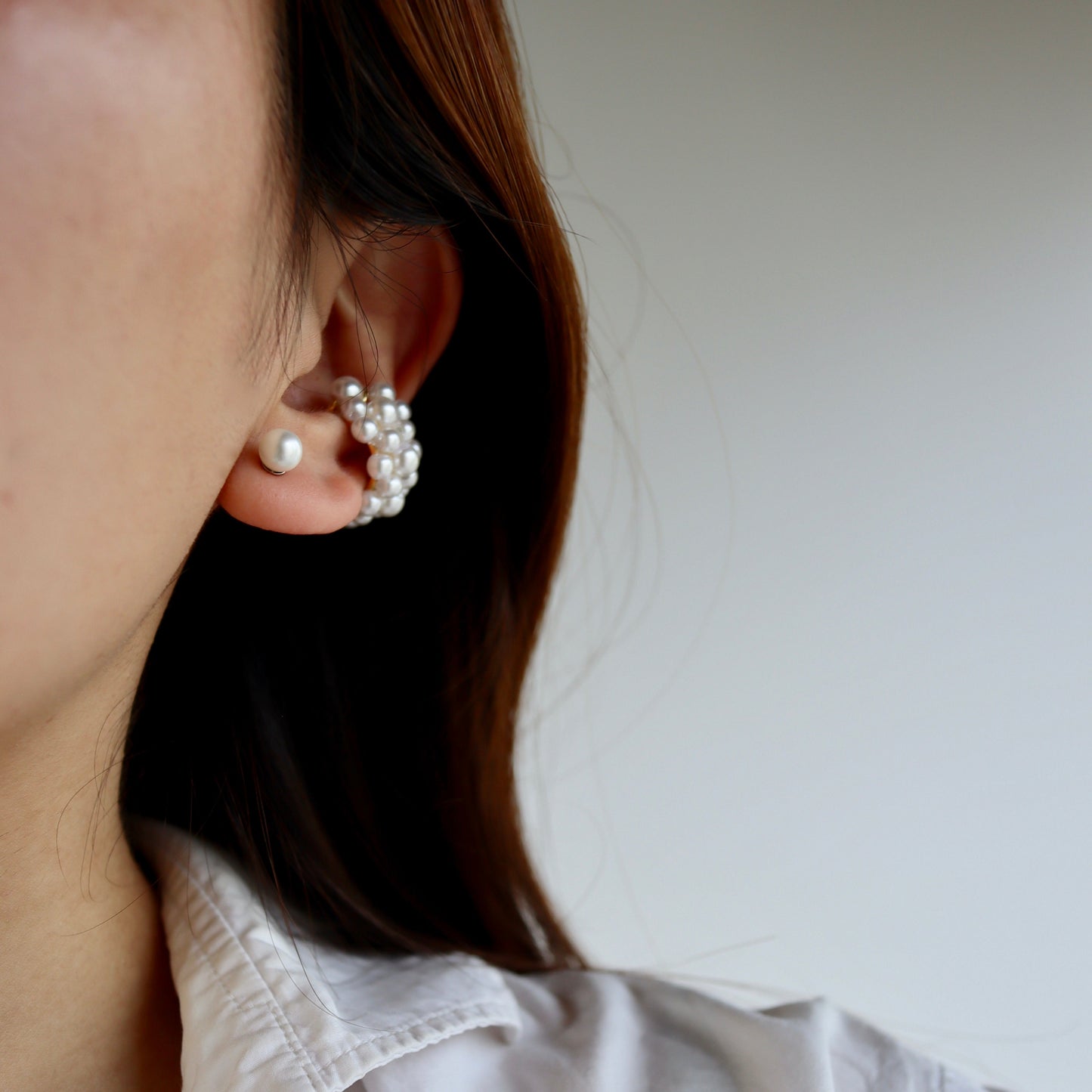 volumey pearl ear cuff