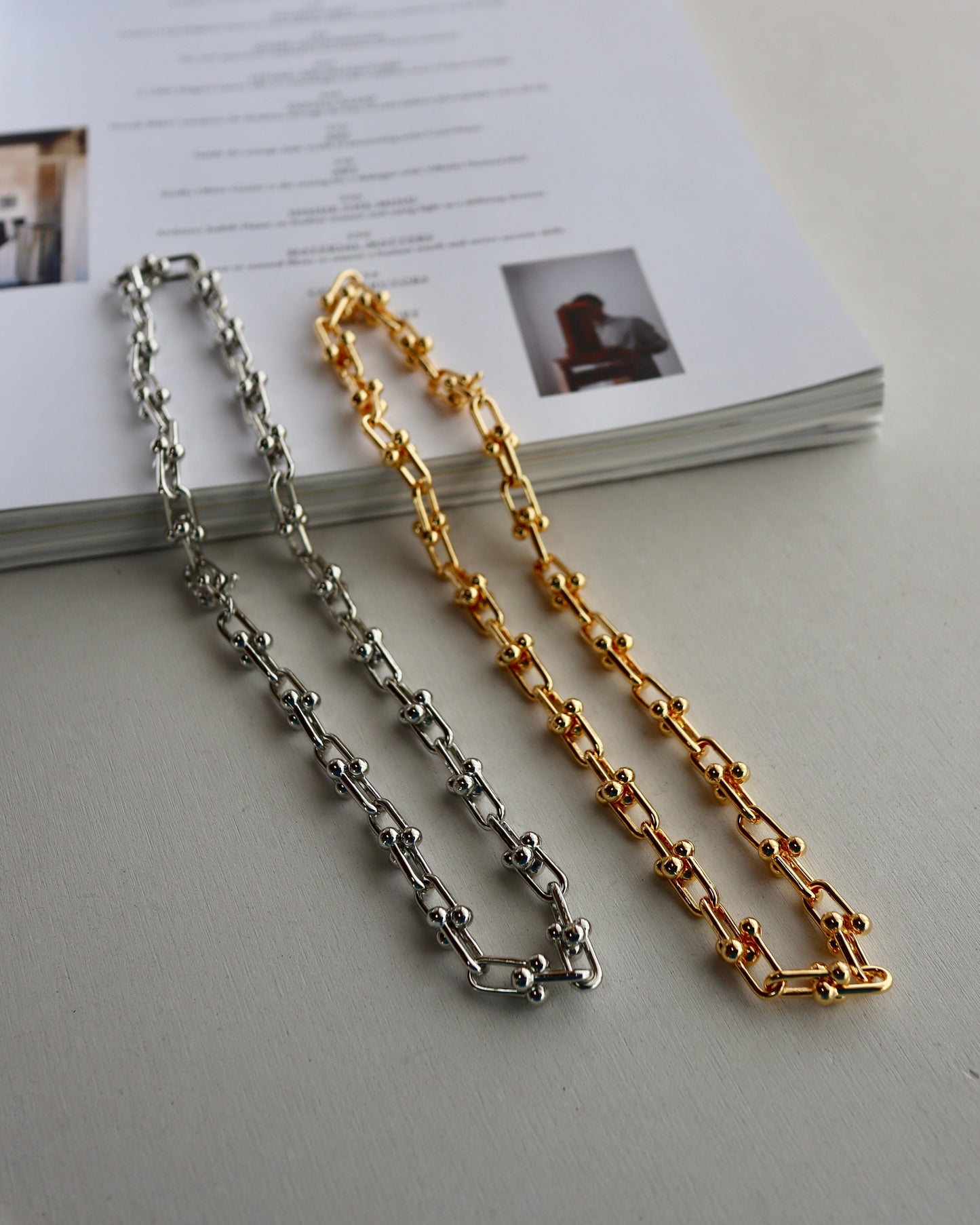 Luxurious chain necklace