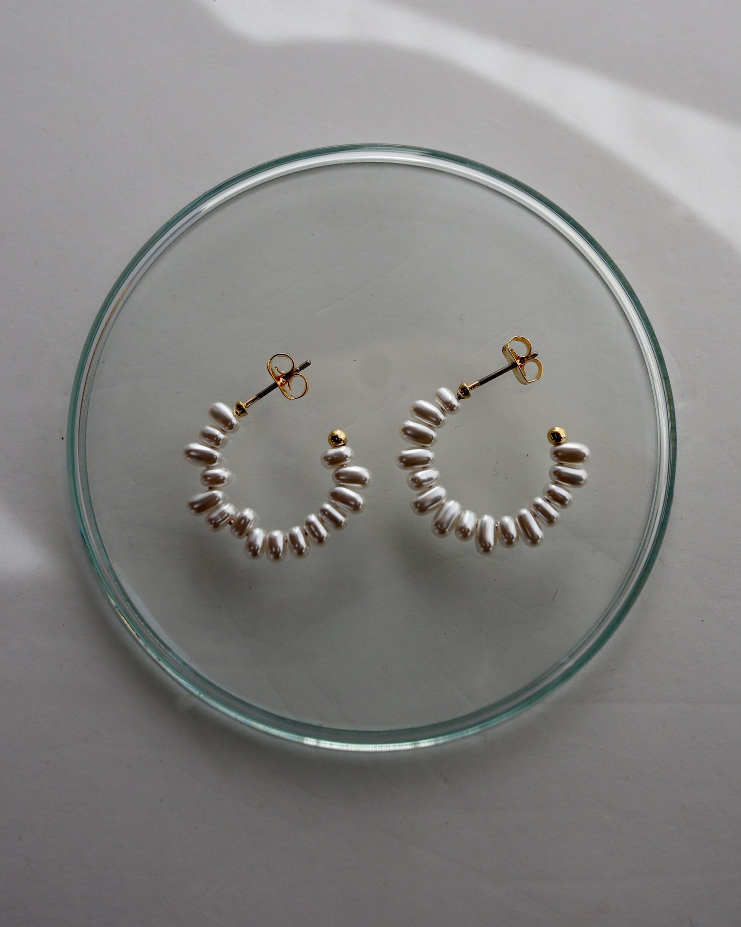 shake pearl pierce