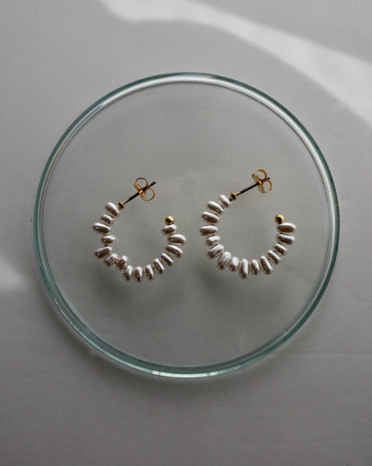 shake pearl pierce