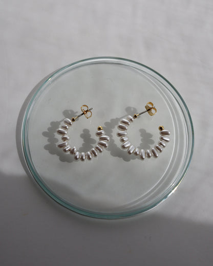 shake pearl pierce