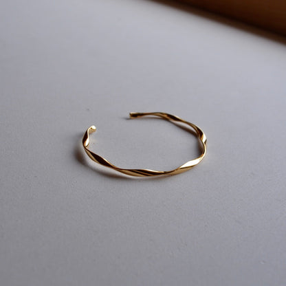 twist fit bangle